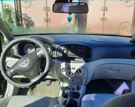 Черный Хендай Акцент, объемом двигателя 1.4 л и пробегом 237 тыс. км за 4800 $, фото 5 на Automoto.ua