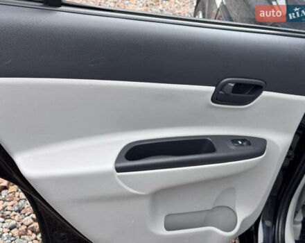 Черный Хендай Акцент, объемом двигателя 1.4 л и пробегом 139 тыс. км за 5999 $, фото 70 на Automoto.ua