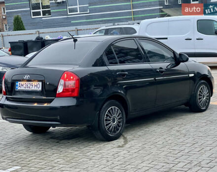 Черный Хендай Акцент, объемом двигателя 1.4 л и пробегом 221 тыс. км за 4950 $, фото 5 на Automoto.ua
