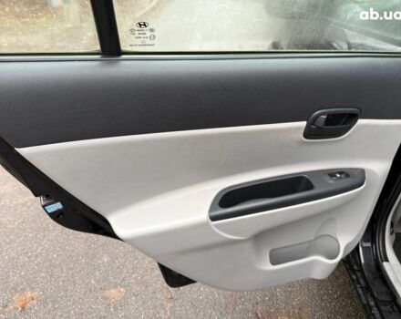 Черный Хендай Акцент, объемом двигателя 1.4 л и пробегом 165 тыс. км за 5390 $, фото 12 на Automoto.ua