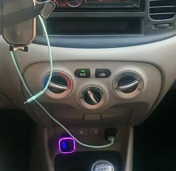 Черный Хендай Акцент, объемом двигателя 1.49 л и пробегом 204 тыс. км за 5280 $, фото 28 на Automoto.ua