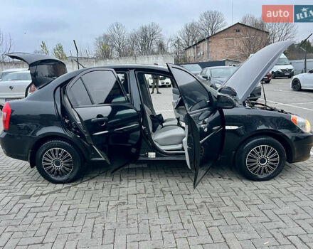 Черный Хендай Акцент, объемом двигателя 1.4 л и пробегом 221 тыс. км за 4950 $, фото 26 на Automoto.ua