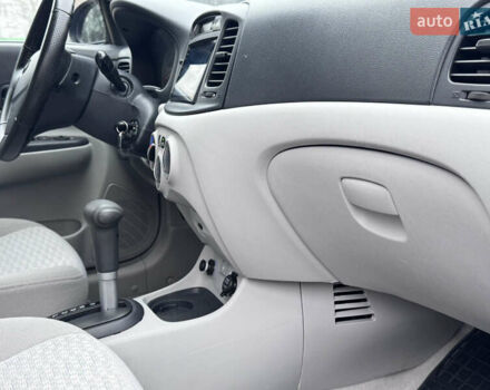 Черный Хендай Акцент, объемом двигателя 1.4 л и пробегом 139 тыс. км за 5999 $, фото 33 на Automoto.ua