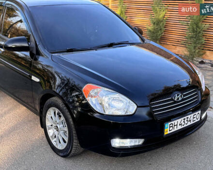 Черный Хендай Акцент, объемом двигателя 1.4 л и пробегом 128 тыс. км за 5800 $, фото 3 на Automoto.ua