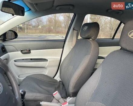 Чорний Хендай Акцент, об'ємом двигуна 1.4 л та пробігом 377 тис. км за 3900 $, фото 5 на Automoto.ua