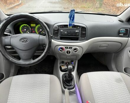 Черный Хендай Акцент, объемом двигателя 1.4 л и пробегом 165 тыс. км за 5390 $, фото 14 на Automoto.ua