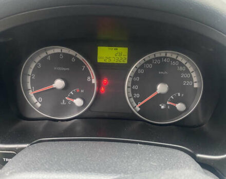 Черный Хендай Акцент, объемом двигателя 1.4 л и пробегом 257 тыс. км за 3500 $, фото 9 на Automoto.ua