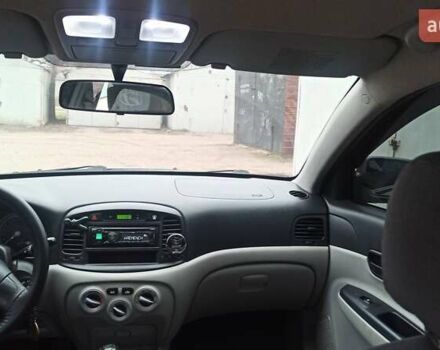 Черный Хендай Акцент, объемом двигателя 1.4 л и пробегом 227 тыс. км за 4700 $, фото 6 на Automoto.ua