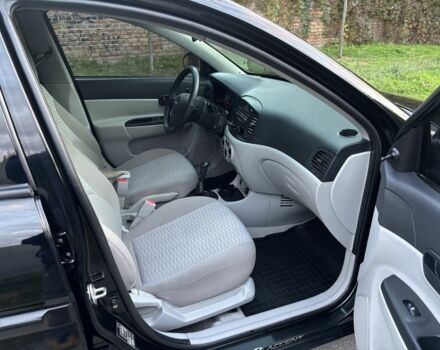 Чорний Хендай Акцент, об'ємом двигуна 1.4 л та пробігом 152 тис. км за 5300 $, фото 16 на Automoto.ua