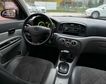 Чорний Хендай Акцент, об'ємом двигуна 1.4 л та пробігом 250 тис. км за 5100 $, фото 15 на Automoto.ua