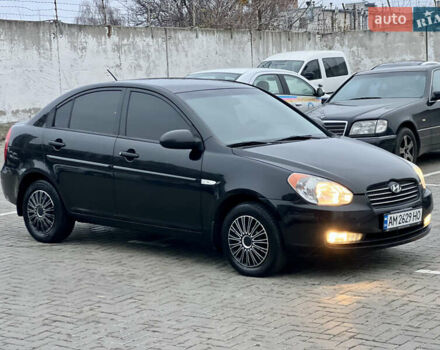 Черный Хендай Акцент, объемом двигателя 1.4 л и пробегом 221 тыс. км за 4950 $, фото 4 на Automoto.ua