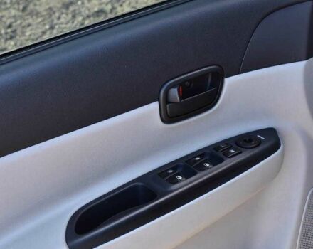 Чорний Хендай Акцент, об'ємом двигуна 1.4 л та пробігом 193 тис. км за 5799 $, фото 10 на Automoto.ua