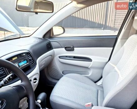 Черный Хендай Акцент, объемом двигателя 1.4 л и пробегом 157 тыс. км за 6200 $, фото 5 на Automoto.ua