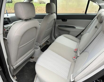 Черный Хендай Акцент, объемом двигателя 1.4 л и пробегом 165 тыс. км за 5390 $, фото 13 на Automoto.ua