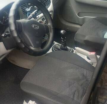 Черный Хендай Акцент, объемом двигателя 1.49 л и пробегом 204 тыс. км за 5280 $, фото 34 на Automoto.ua