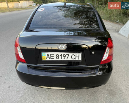 Чорний Хендай Акцент, об'ємом двигуна 1.4 л та пробігом 157 тис. км за 5200 $, фото 7 на Automoto.ua