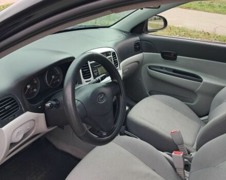 Черный Хендай Акцент, объемом двигателя 1.6 л и пробегом 182 тыс. км за 5200 $, фото 10 на Automoto.ua