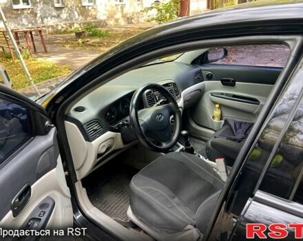 Чорний Хендай Акцент, об'ємом двигуна 1.4 л та пробігом 294 тис. км за 4500 $, фото 4 на Automoto.ua