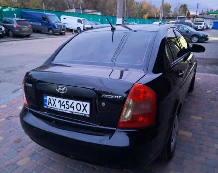 Черный Хендай Акцент, объемом двигателя 1.4 л и пробегом 267 тыс. км за 5400 $, фото 2 на Automoto.ua