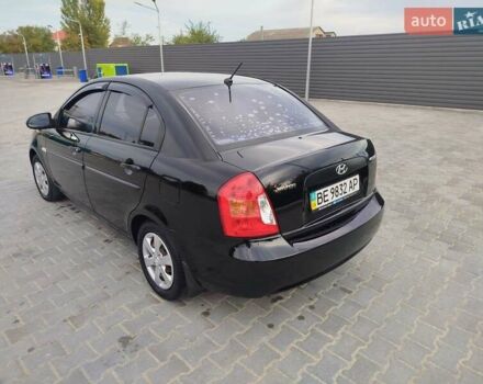 Черный Хендай Акцент, объемом двигателя 1.4 л и пробегом 305 тыс. км за 4700 $, фото 6 на Automoto.ua
