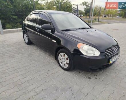 Черный Хендай Акцент, объемом двигателя 1.4 л и пробегом 305 тыс. км за 4700 $, фото 7 на Automoto.ua