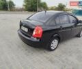 Черный Хендай Акцент, объемом двигателя 1.4 л и пробегом 305 тыс. км за 4700 $, фото 5 на Automoto.ua