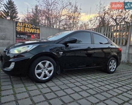 Хендай Акцент 2011 у Києві на Automoto.ua Чорний Хендай Акцент, об'ємом двигуна 1.6 л та пробігом 114 тис. км за 7999 $, фото 2 на Automoto.ua