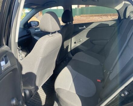 Черный Хендай Акцент, объемом двигателя 1.4 л и пробегом 213 тыс. км за 6250 $, фото 7 на Automoto.ua