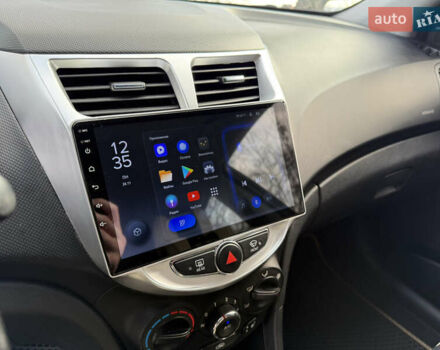 Черный Хендай Акцент, объемом двигателя 1.4 л и пробегом 120 тыс. км за 7900 $, фото 16 на Automoto.ua