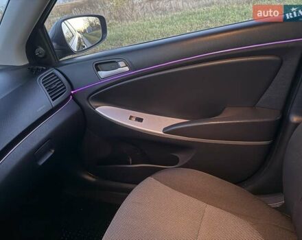 Черный Хендай Акцент, объемом двигателя 1.4 л и пробегом 87 тыс. км за 7250 $, фото 48 на Automoto.ua