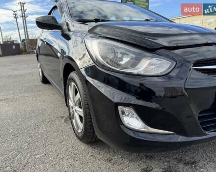 Черный Хендай Акцент, объемом двигателя 1.4 л и пробегом 117 тыс. км за 7500 $, фото 1 на Automoto.ua