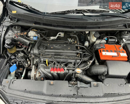 Хендай Акцент 2011 в Полтаве на Automoto.ua Черный Хендай Акцент, объемом двигателя 1.4 л и пробегом 186 тыс. км за 5999 $, фото 27 на Automoto.ua