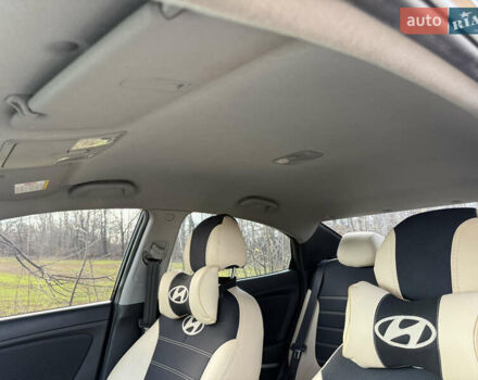 Черный Хендай Акцент, объемом двигателя 1.4 л и пробегом 120 тыс. км за 7900 $, фото 33 на Automoto.ua