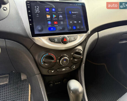 Черный Хендай Акцент, объемом двигателя 1.4 л и пробегом 120 тыс. км за 7900 $, фото 21 на Automoto.ua