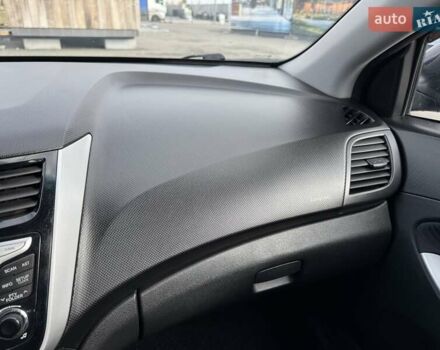 Черный Хендай Акцент, объемом двигателя 1.4 л и пробегом 117 тыс. км за 7500 $, фото 16 на Automoto.ua