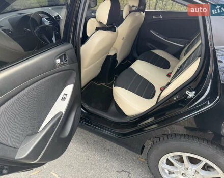 Черный Хендай Акцент, объемом двигателя 1.4 л и пробегом 120 тыс. км за 7900 $, фото 24 на Automoto.ua