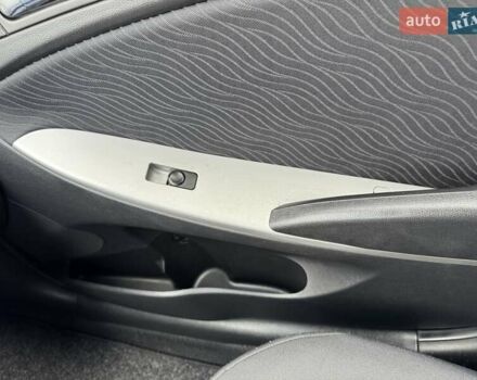 Черный Хендай Акцент, объемом двигателя 1.4 л и пробегом 117 тыс. км за 7500 $, фото 18 на Automoto.ua