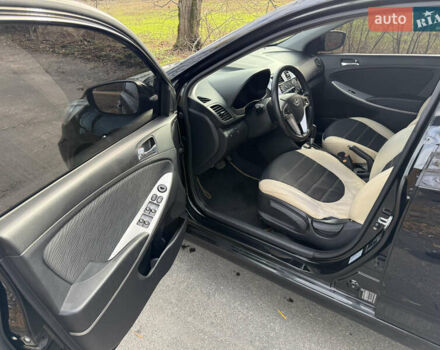 Черный Хендай Акцент, объемом двигателя 1.4 л и пробегом 120 тыс. км за 7900 $, фото 15 на Automoto.ua