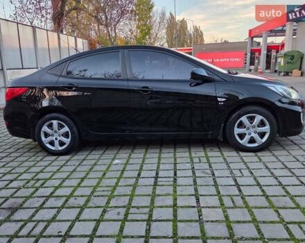 Хендай Акцент 2011 у Києві на Automoto.ua Чорний Хендай Акцент, об'ємом двигуна 1.6 л та пробігом 114 тис. км за 7999 $, фото 3 на Automoto.ua