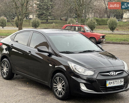 Черный Хендай Акцент, объемом двигателя 1.4 л и пробегом 141 тыс. км за 7650 $, фото 4 на Automoto.ua