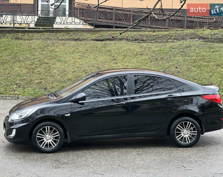 Черный Хендай Акцент, объемом двигателя 1.4 л и пробегом 141 тыс. км за 7650 $, фото 27 на Automoto.ua