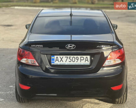Черный Хендай Акцент, объемом двигателя 1.4 л и пробегом 141 тыс. км за 7500 $, фото 6 на Automoto.ua