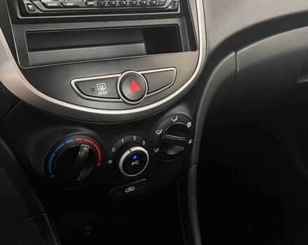 Чорний Хендай Акцент, об'ємом двигуна 1.4 л та пробігом 231 тис. км за 5453 $, фото 10 на Automoto.ua