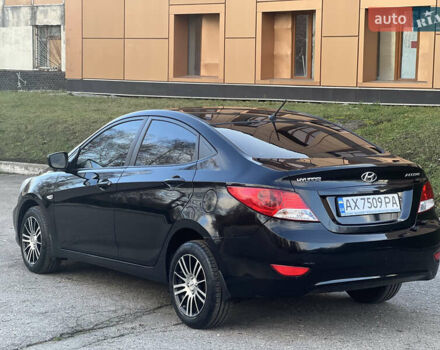 Черный Хендай Акцент, объемом двигателя 1.4 л и пробегом 141 тыс. км за 7500 $, фото 5 на Automoto.ua