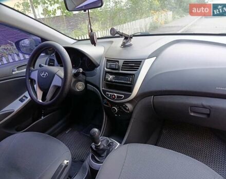 Хендай Акцент 2013 в Ирпене на Automoto.ua Черный Хендай Акцент, объемом двигателя 1.4 л и пробегом 215 тыс. км за 7800 $, фото 2 на Automoto.ua