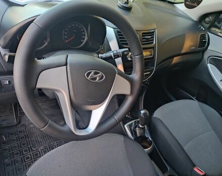 Черный Хендай Акцент, объемом двигателя 1.4 л и пробегом 197 тыс. км за 6000 $, фото 2 на Automoto.ua