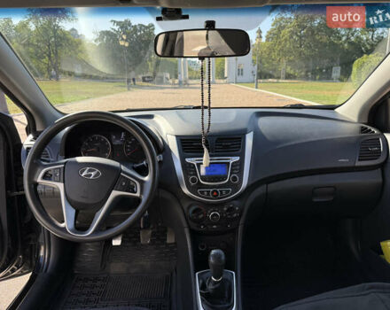 Черный Хендай Акцент, объемом двигателя 1.4 л и пробегом 207 тыс. км за 6099 $, фото 6 на Automoto.ua