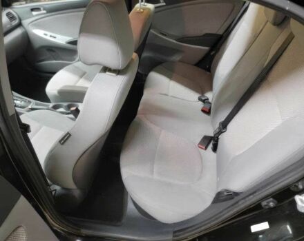 Черный Хендай Акцент, объемом двигателя 1.6 л и пробегом 81 тыс. км за 5500 $, фото 13 на Automoto.ua