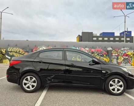Черный Хендай Акцент, объемом двигателя 1.4 л и пробегом 177 тыс. км за 9200 $, фото 3 на Automoto.ua
