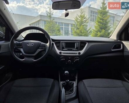 Чорний Хендай Акцент, об'ємом двигуна 1.4 л та пробігом 111 тис. км за 11500 $, фото 15 на Automoto.ua